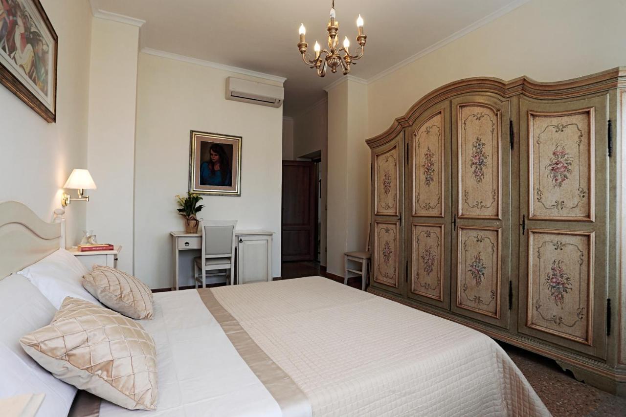 Il Castello Guest House Sassari Exterior foto